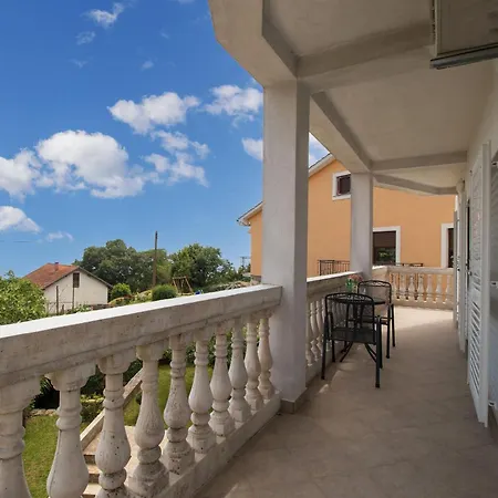 Apartment Mladen