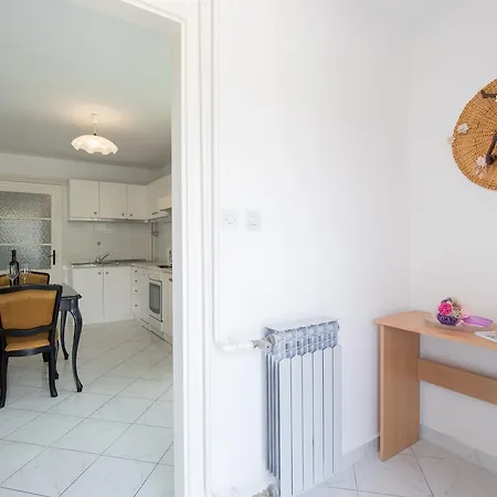 Mladen Apartment